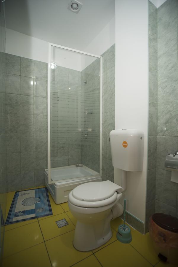 Hostel Ruxandra Focşani 外观 照片