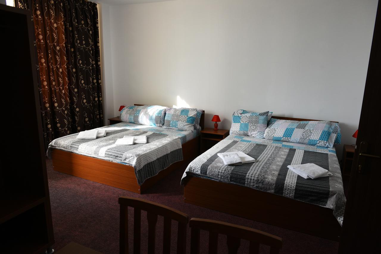 Hostel Ruxandra Focşani 外观 照片