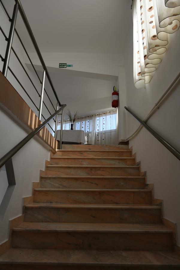 Hostel Ruxandra Focşani 外观 照片